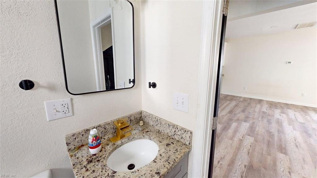 546 3rd Ave Property Photo 16