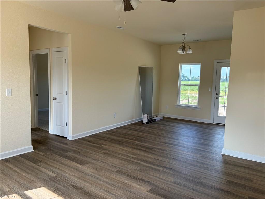 224 Lowes Ln Property Photo 4