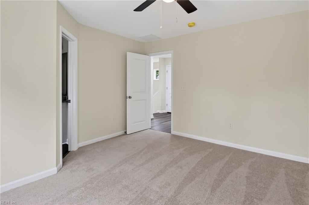 572 Laurel St Property Photo 34