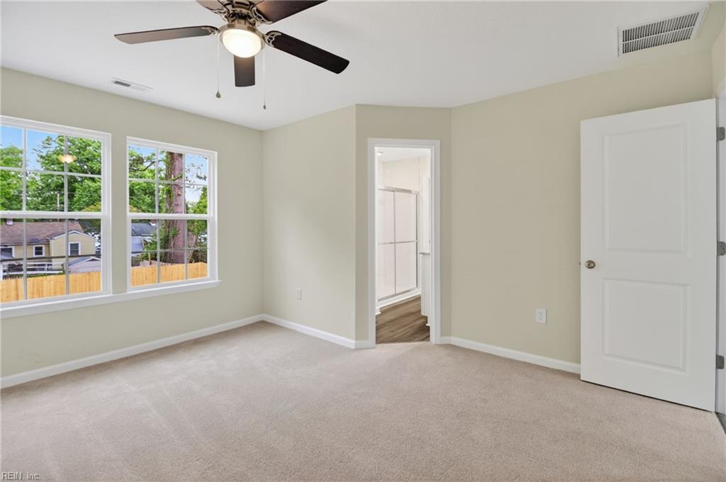 572 Laurel St Property Photo 36