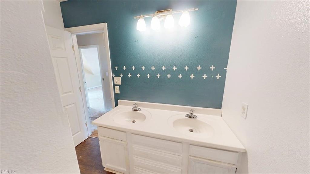 6651 Hudson Ave Property Photo 29
