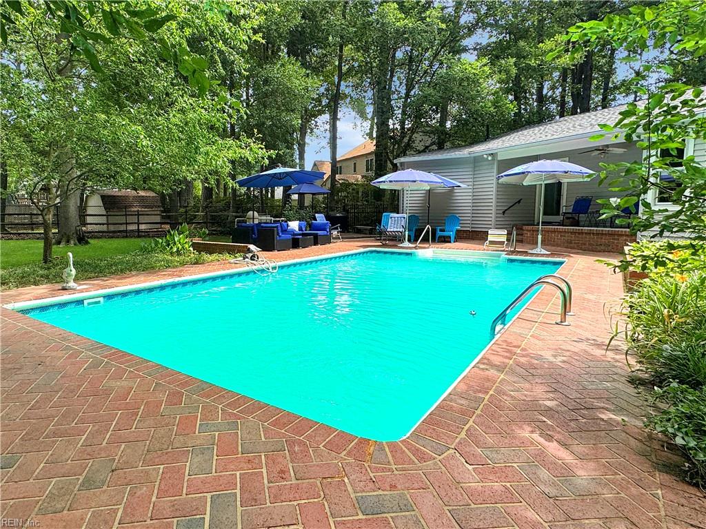 32 Valmoore Dr Property Photo 6