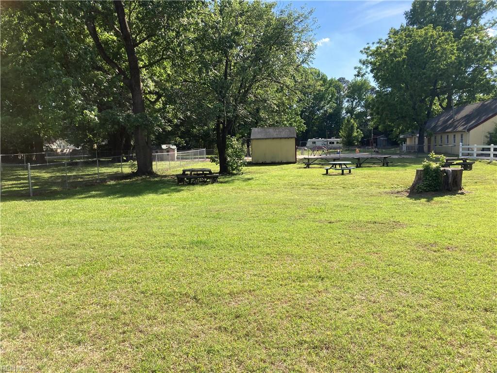 4249 Taylor Rd Property Photo 10