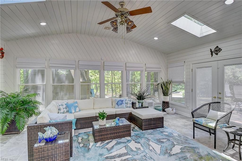 946 Quail Run Quay Property Photo 18