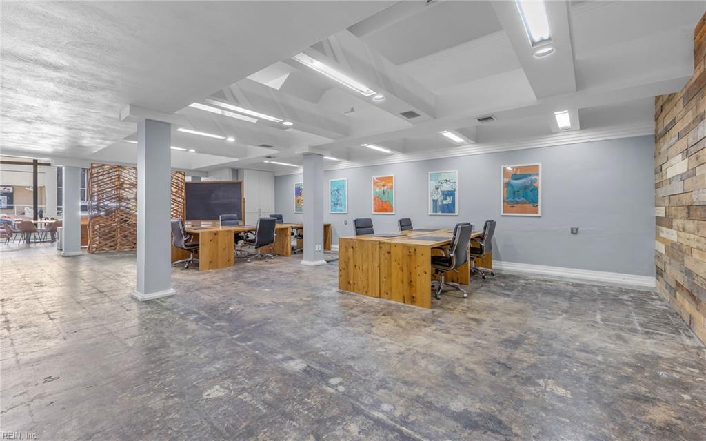211 W Freemason St Property Photo 7