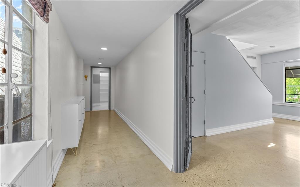 211 W Freemason St Property Photo 21
