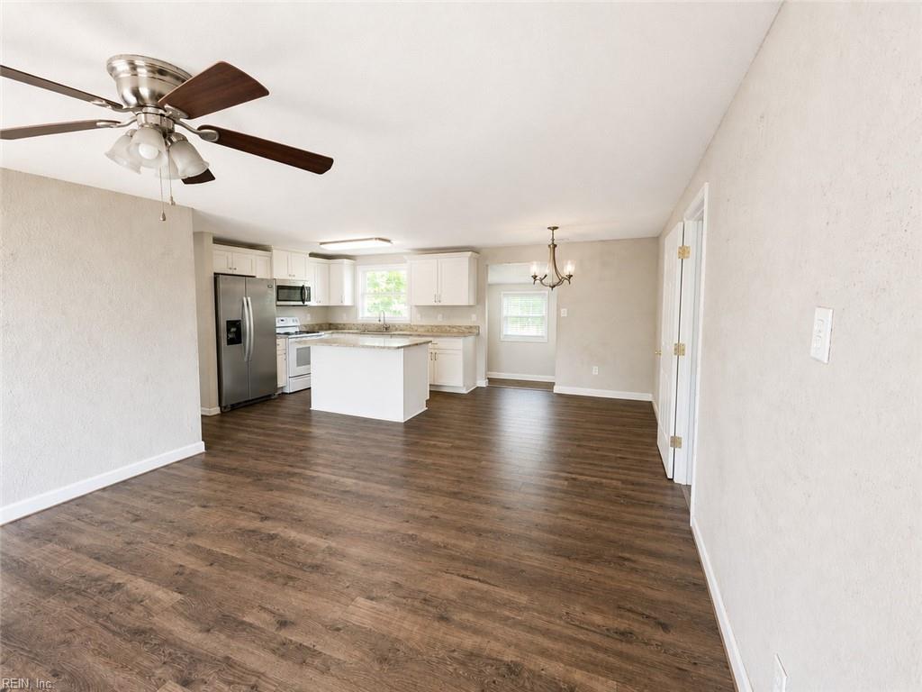 1903 Seward Dr Property Photo 2