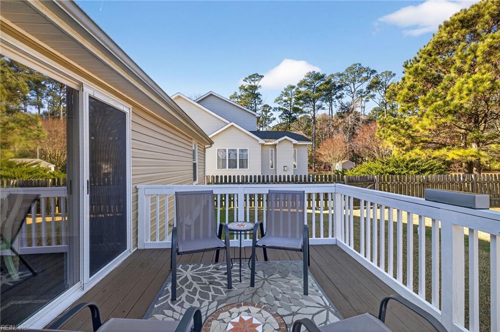 37323 Doubloon Dr Property Photo 30