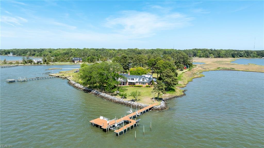6454 Carmines Island Ln Property Photo 3