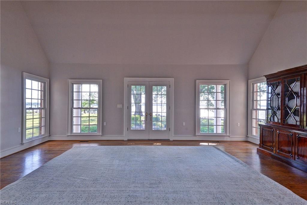 6454 Carmines Island Ln Property Photo 8