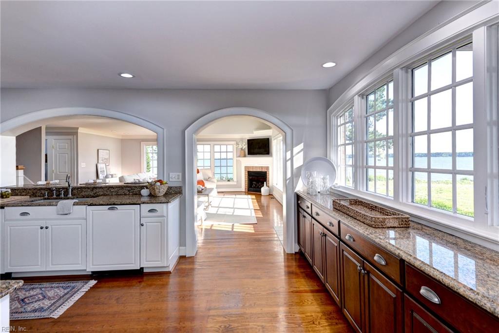 6454 Carmines Island Ln Property Photo 16