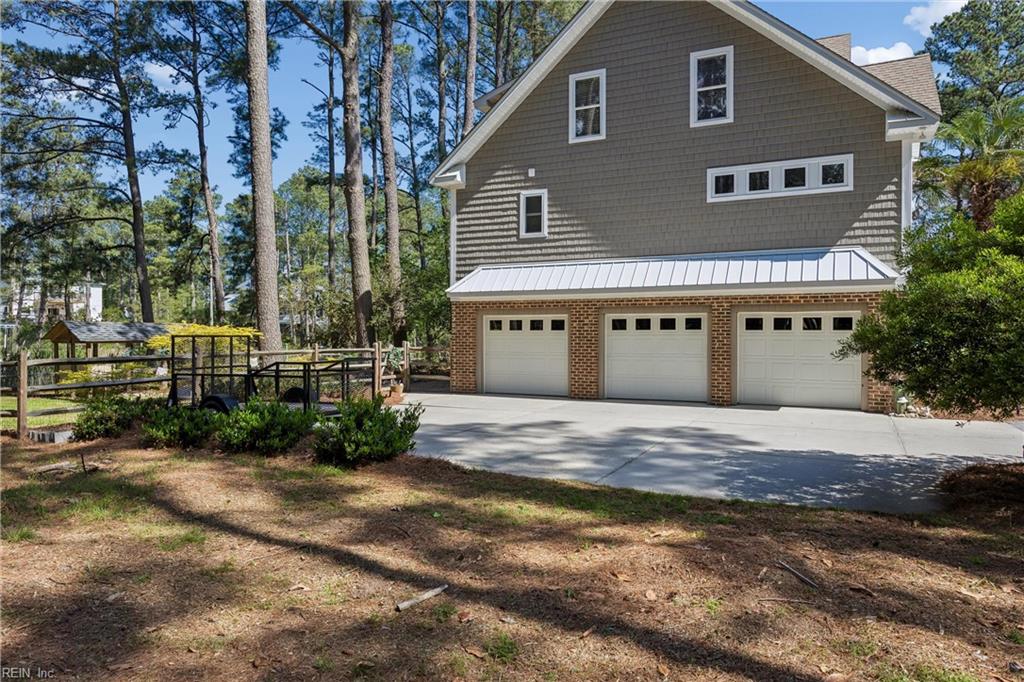 109 Vreeland Dr Property Photo 38