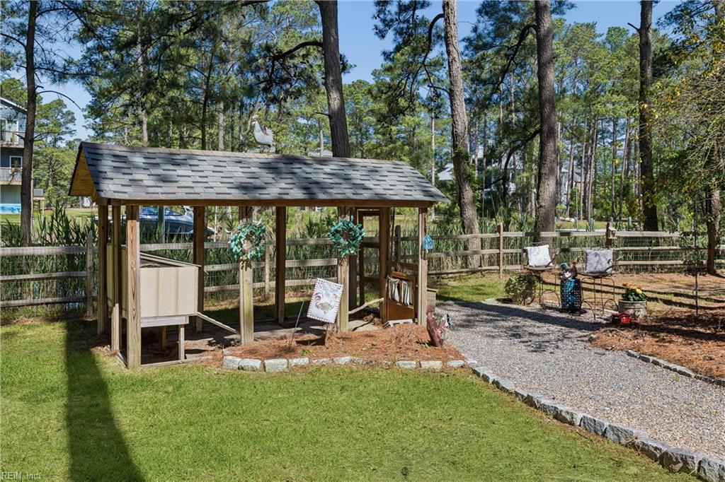 109 Vreeland Dr Property Photo 39