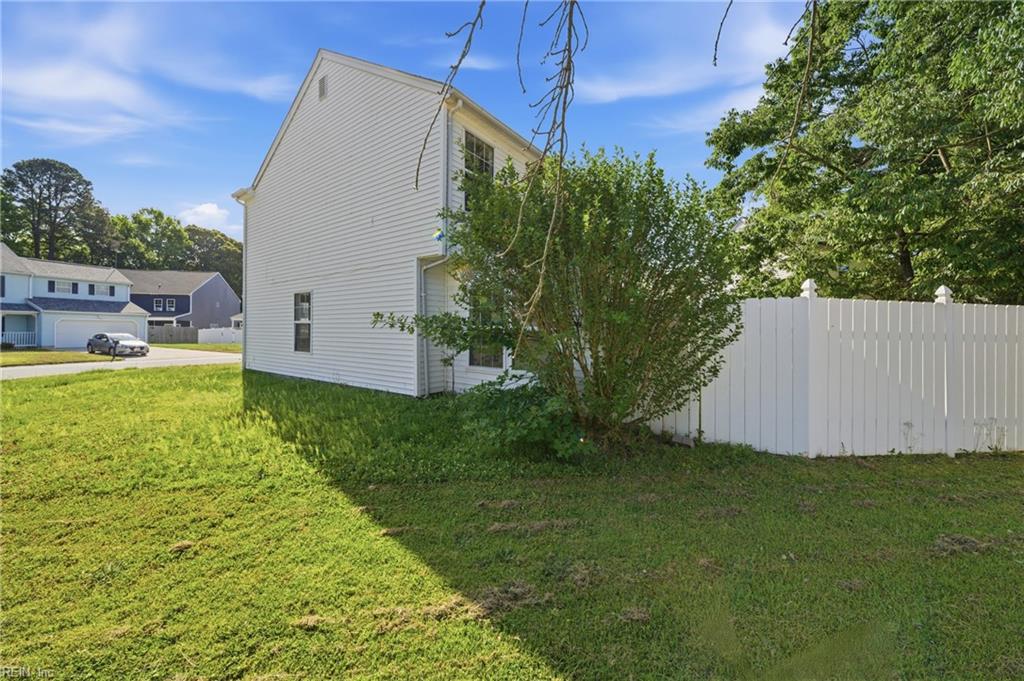1711 N River Creek Lndg Property Photo 4
