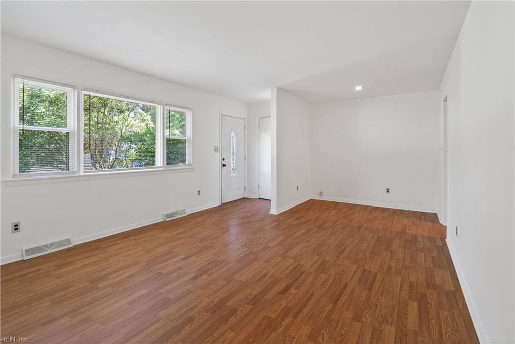 200 Valirey Dr Property Photo 4