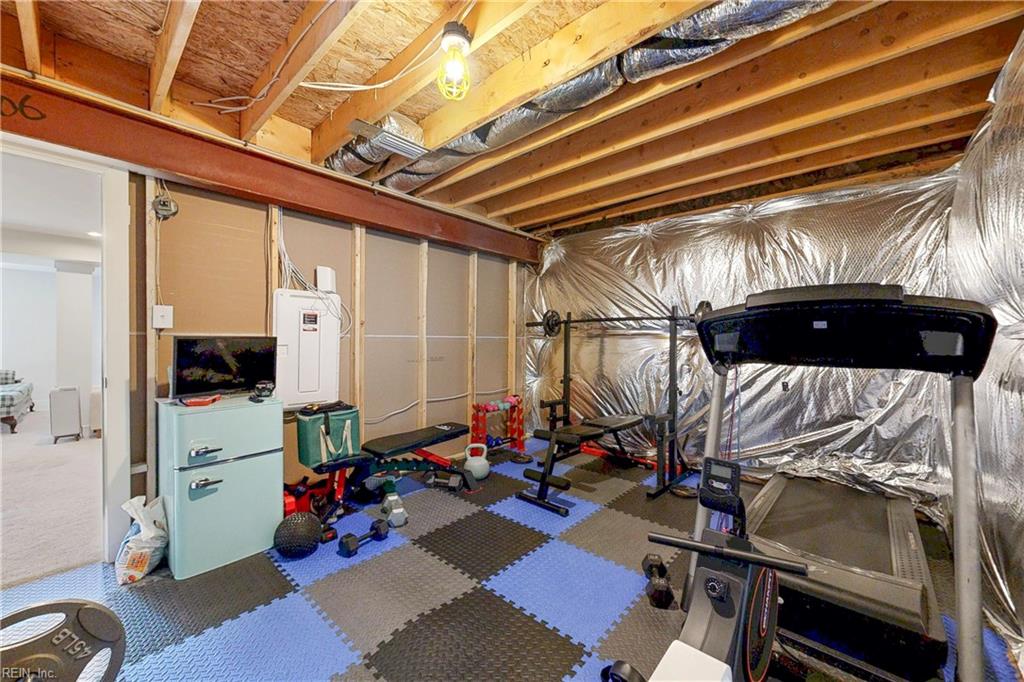 9721 Goldenrod Ct Property Photo 22