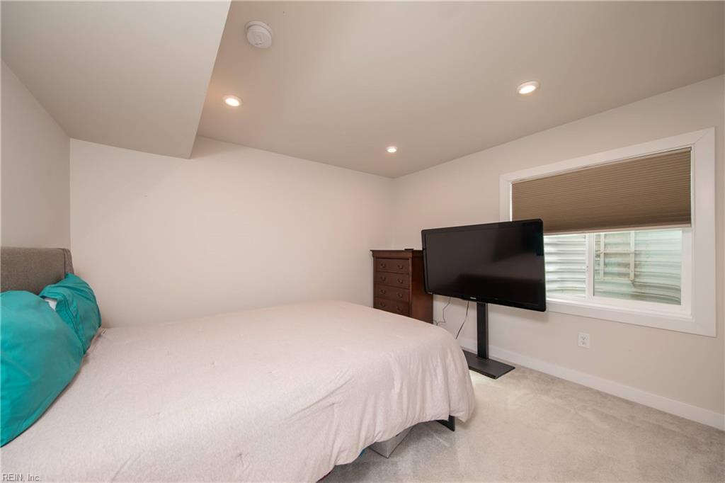 9721 Goldenrod Ct Property Photo 29