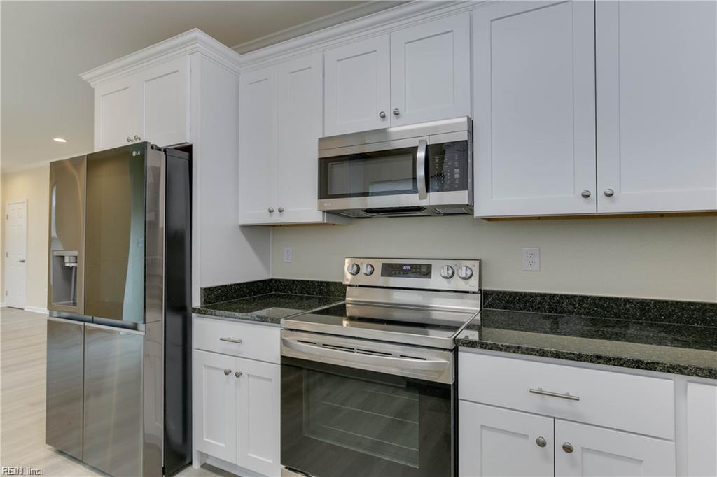 6348 Chesapeake Blvd Property Photo 21