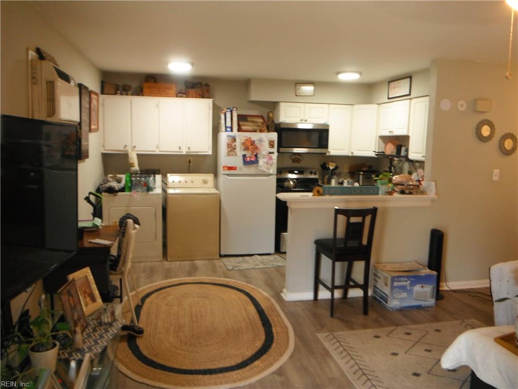 1147 Modoc Ave Property Photo 3