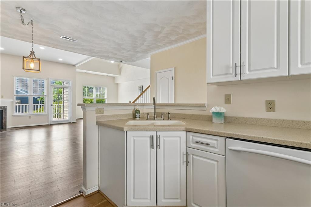 2992 Shore Dr Property Photo 13