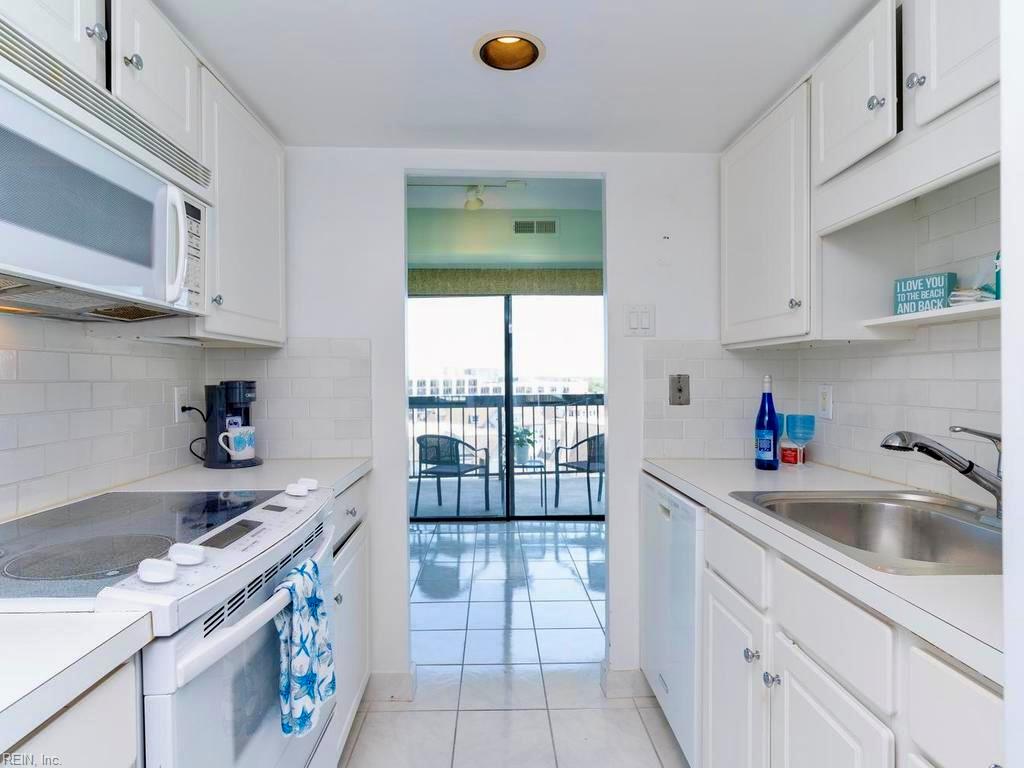 2830 Shore Dr Property Photo 4
