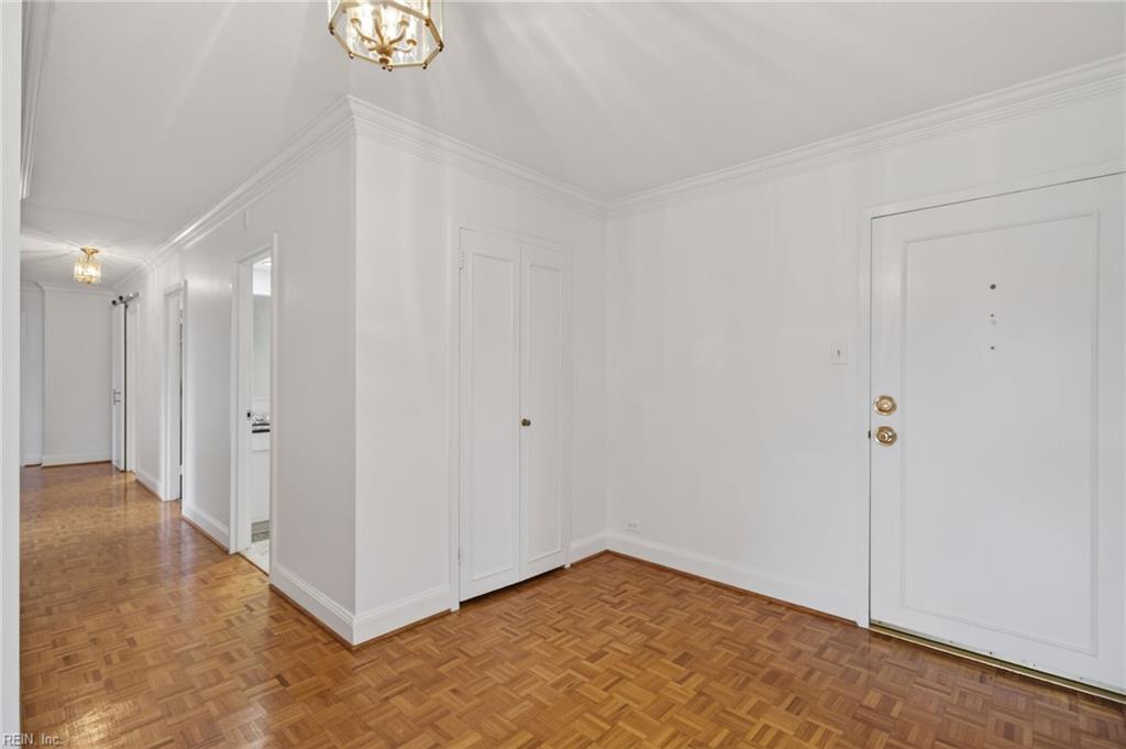 7320 Glenroie Ave Property Photo 7