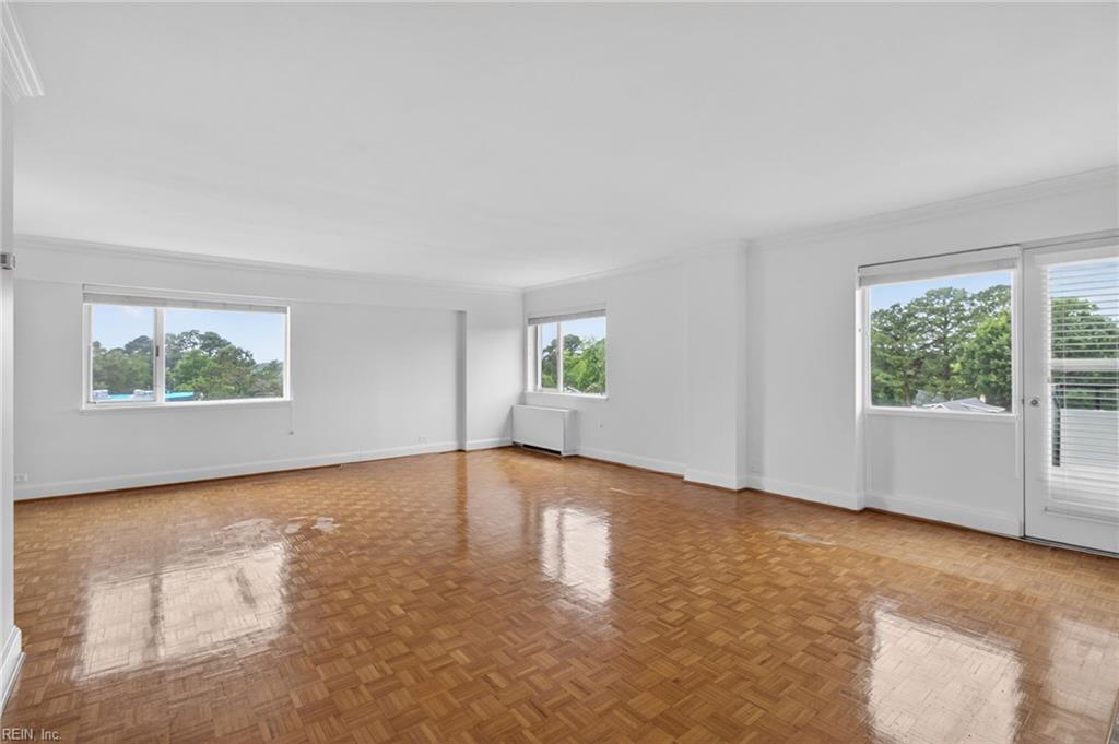 7320 Glenroie Ave Property Photo 11