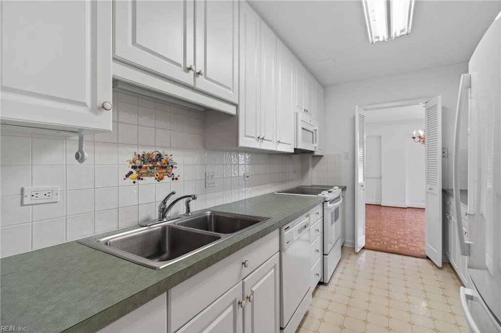 7320 Glenroie Ave Property Photo 17