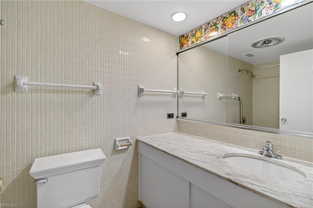 7320 Glenroie Ave Property Photo 44