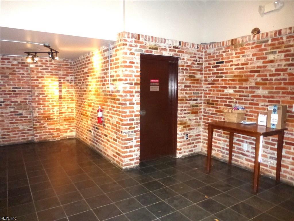 500 Granby St Property Photo 8