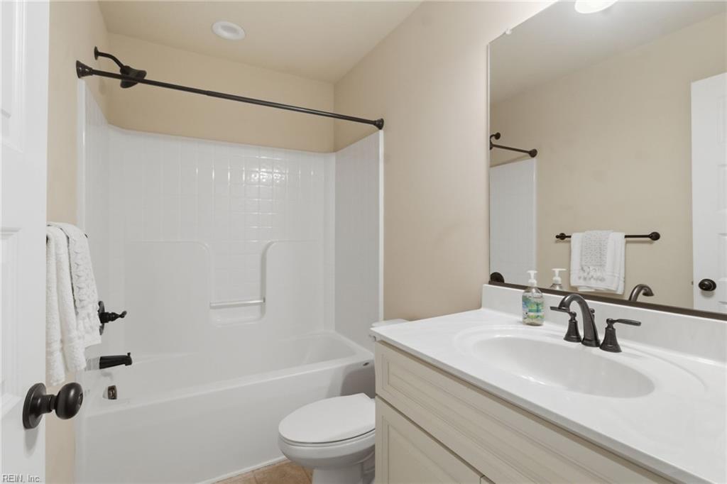 1352 Auburn Hill Dr Property Photo 32