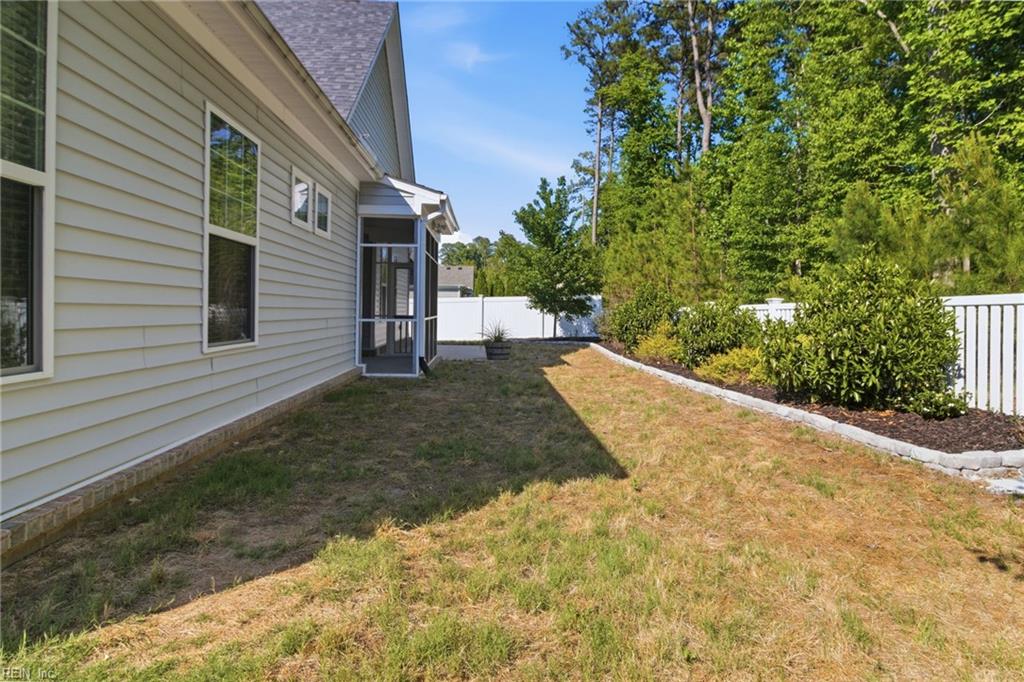 1352 Auburn Hill Dr Property Photo 42