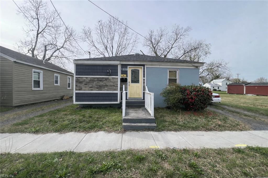 655 3rd AVE Property Photo 1