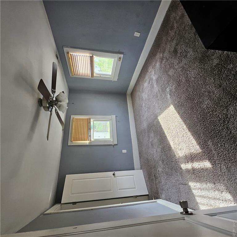 655 3rd Ave Property Photo 12