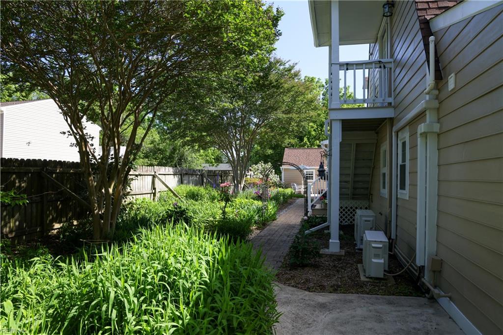 220 Church St Property Photo 5
