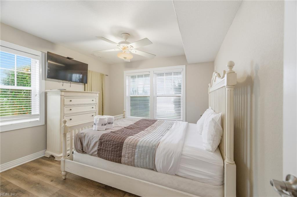 3033 Sandfiddler Rd Property Photo 10