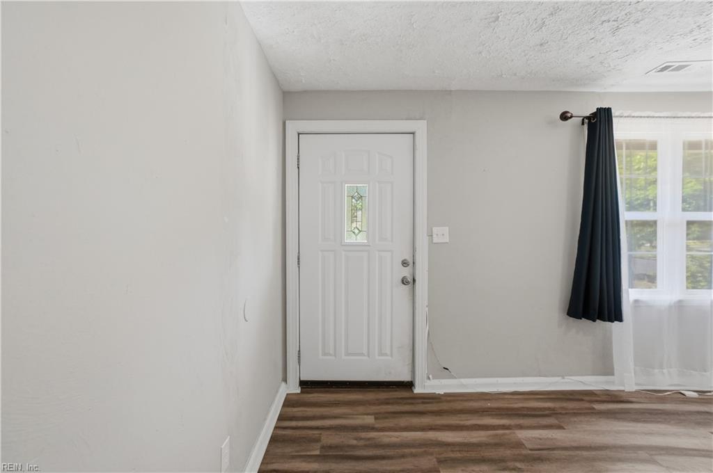 103 Woodhaven Rd Property Photo 6