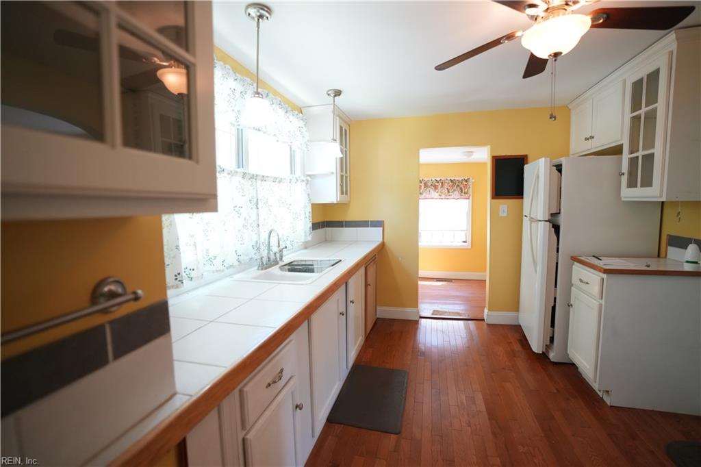 28083 Harborton Rd Property Photo 10