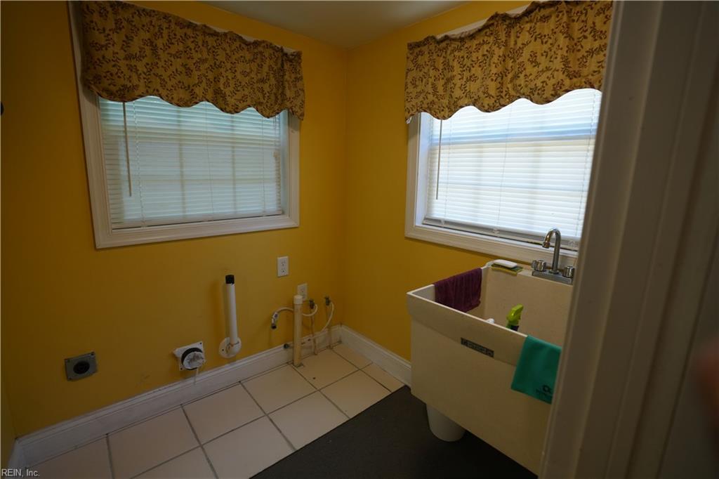 28083 Harborton Rd Property Photo 13