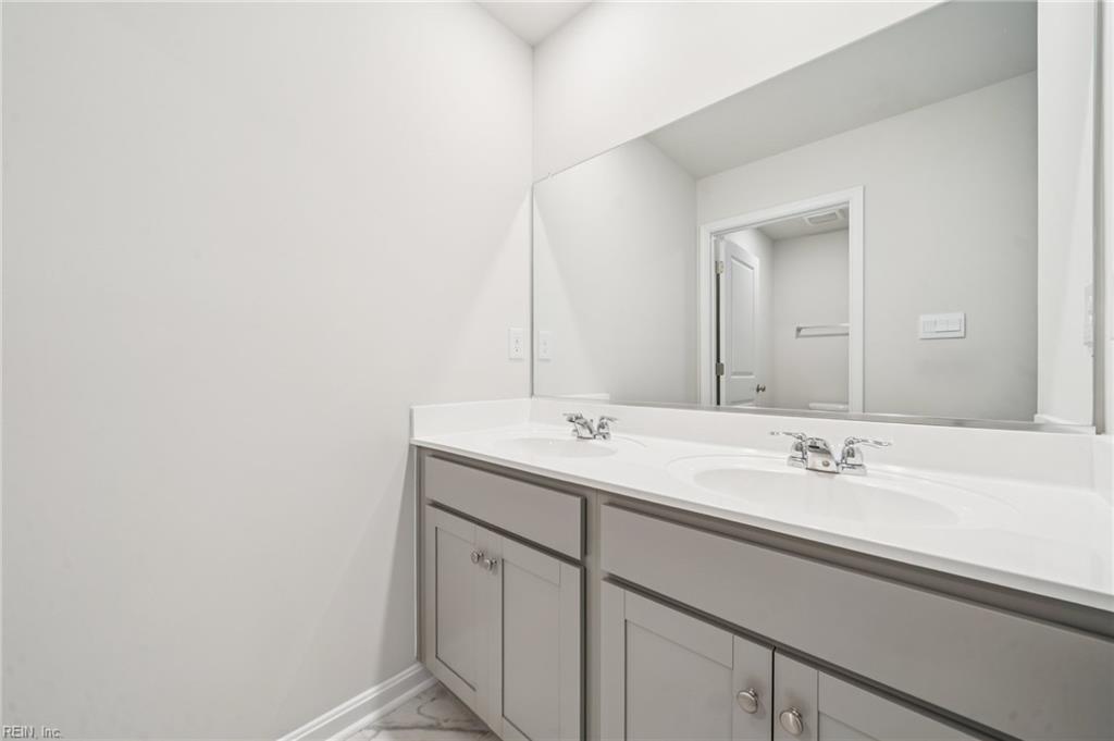 1017 Eastport Pl Property Photo 24