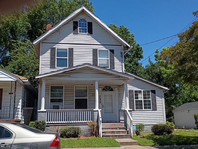 755 31st St Property Photo 1