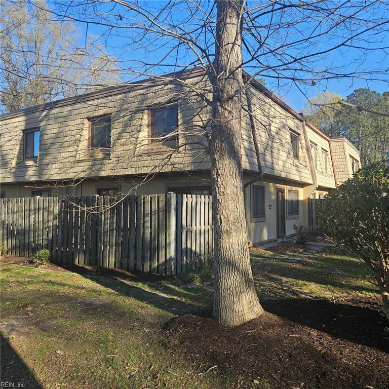 1632 Monterry Pl Property Photo 5
