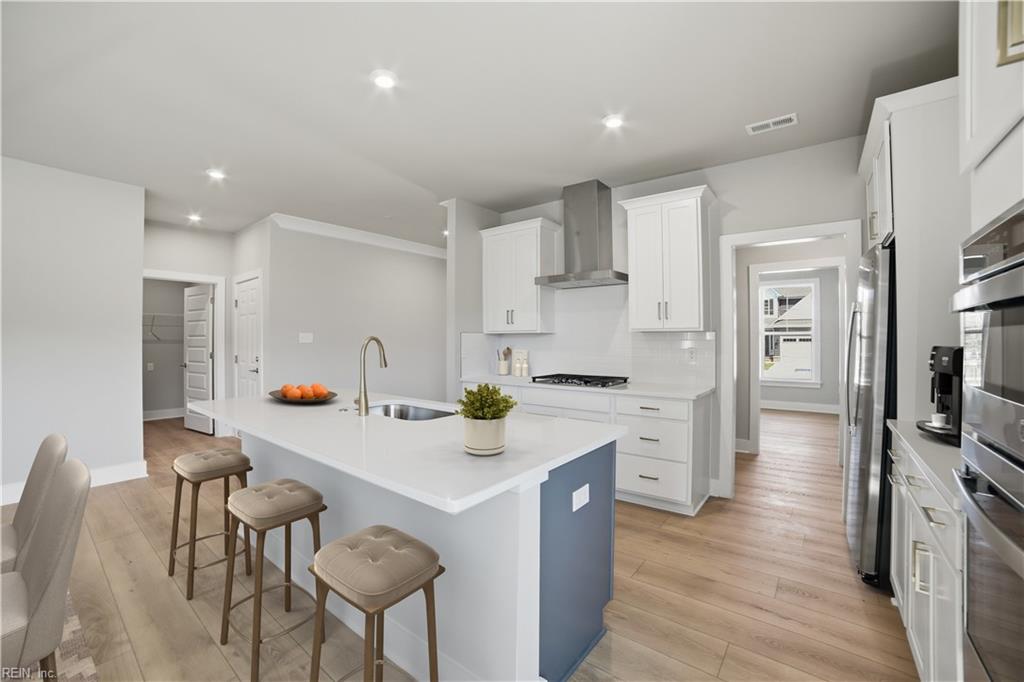 2113 Wentworth Xing Property Photo 2