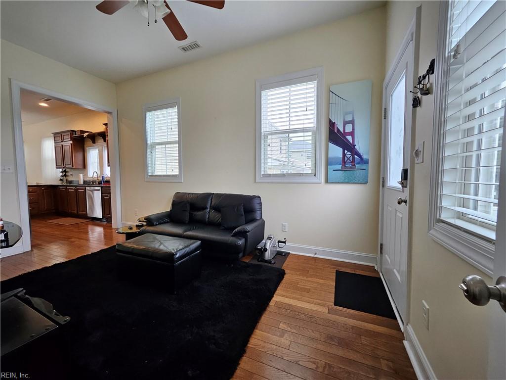 1124 Little Bay Ave Property Photo 9