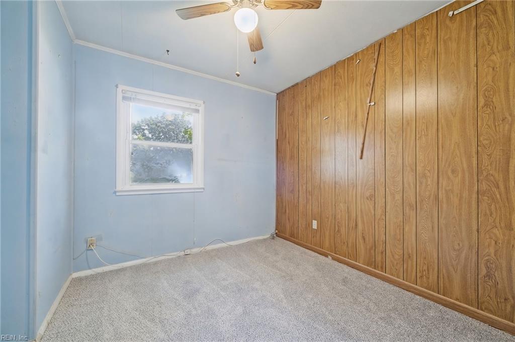 1003 Rollins Cir Property Photo 9
