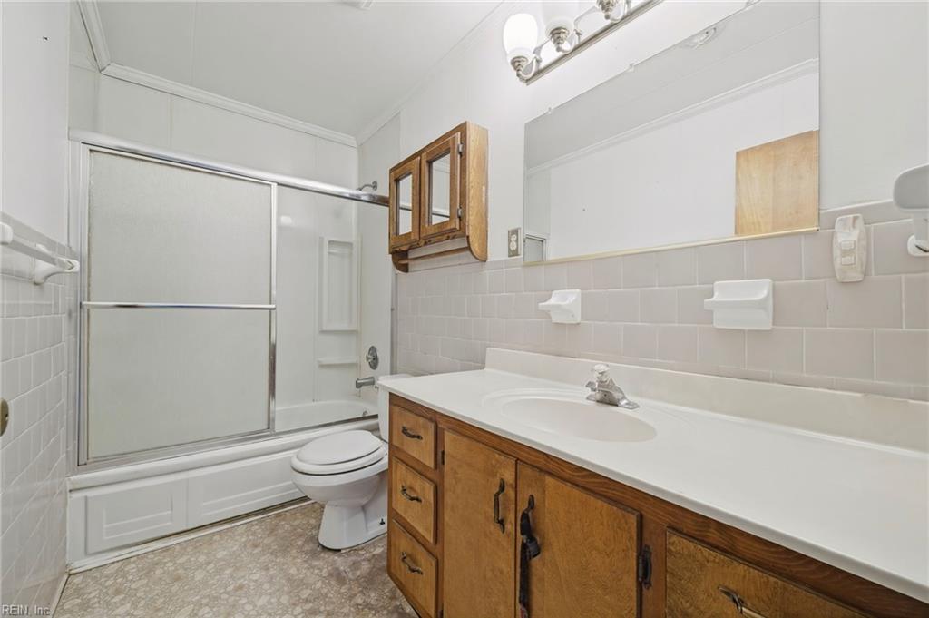 1003 Rollins Cir Property Photo 10