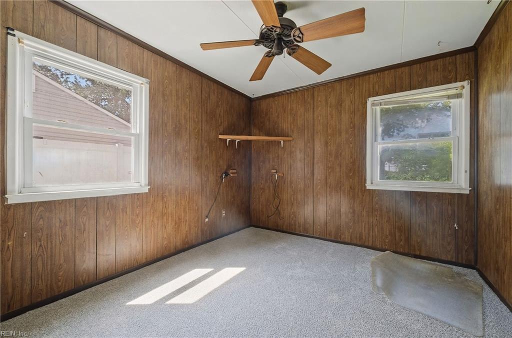 1003 Rollins Cir Property Photo 12