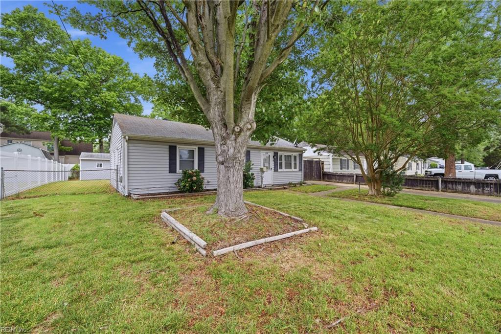 1003 Rollins Cir Property Photo 24