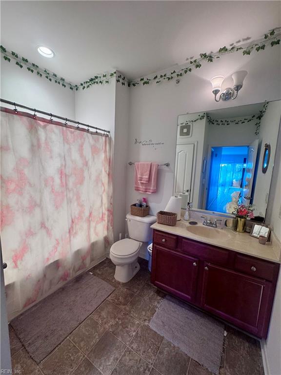 912 Southmoor Dr Property Photo 7