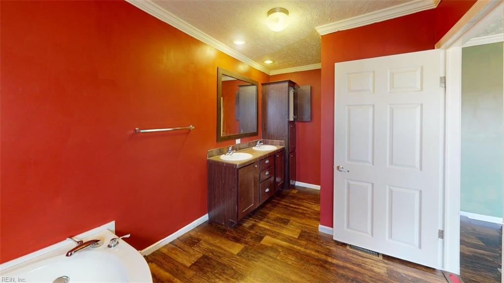 4985 Deer Path Rd Property Photo 25